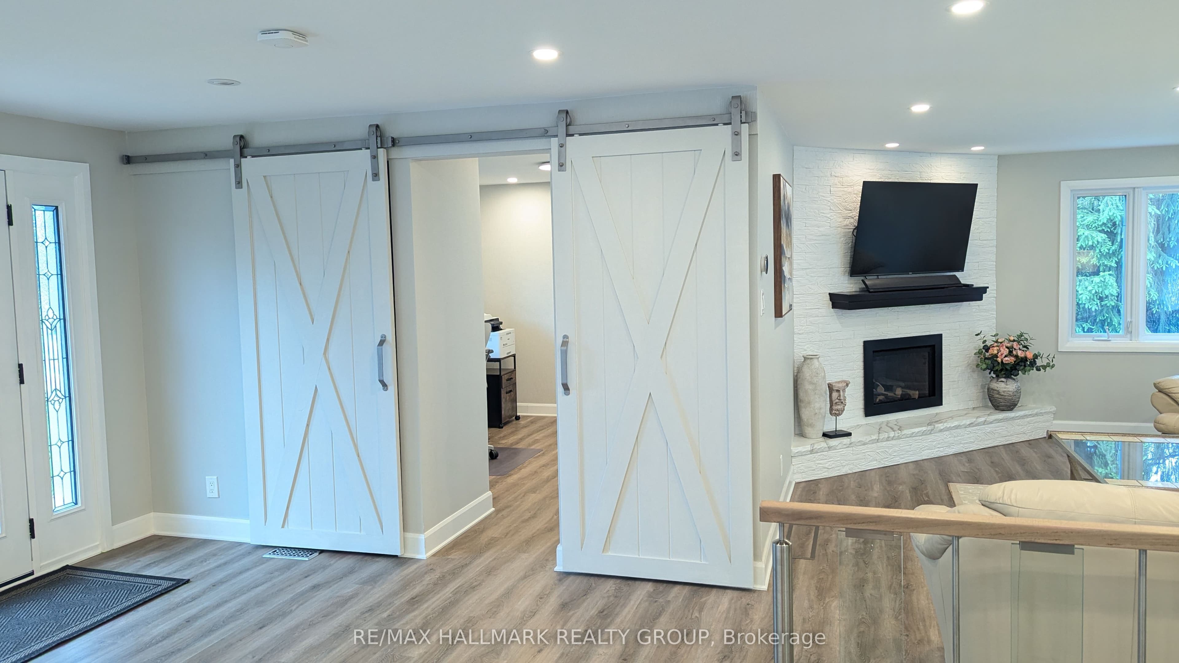 13 Bathurst Street, Kanata, ON K2W 1A7