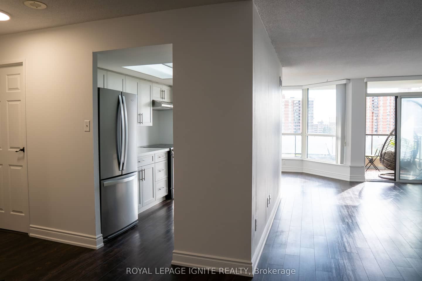 5 Rowntree Road 1010, Toronto, ON M9V 5G9
