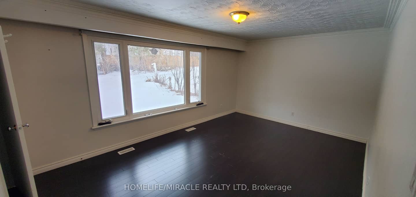 544 Gillmoss Road, Pickering, ON L1W 3J4
