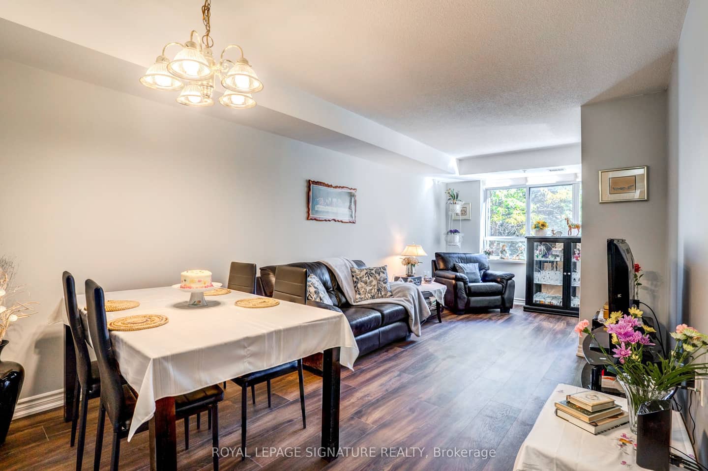 115 Bonis Avenue 203, Toronto, ON M1T 3S4
