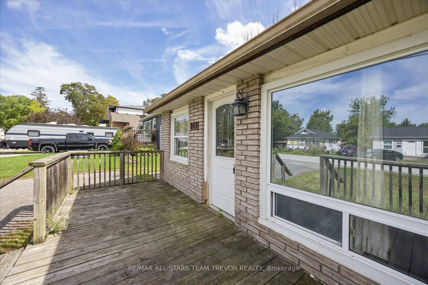 247 Parkway Avenue, Georgina, ON L4P 2W1