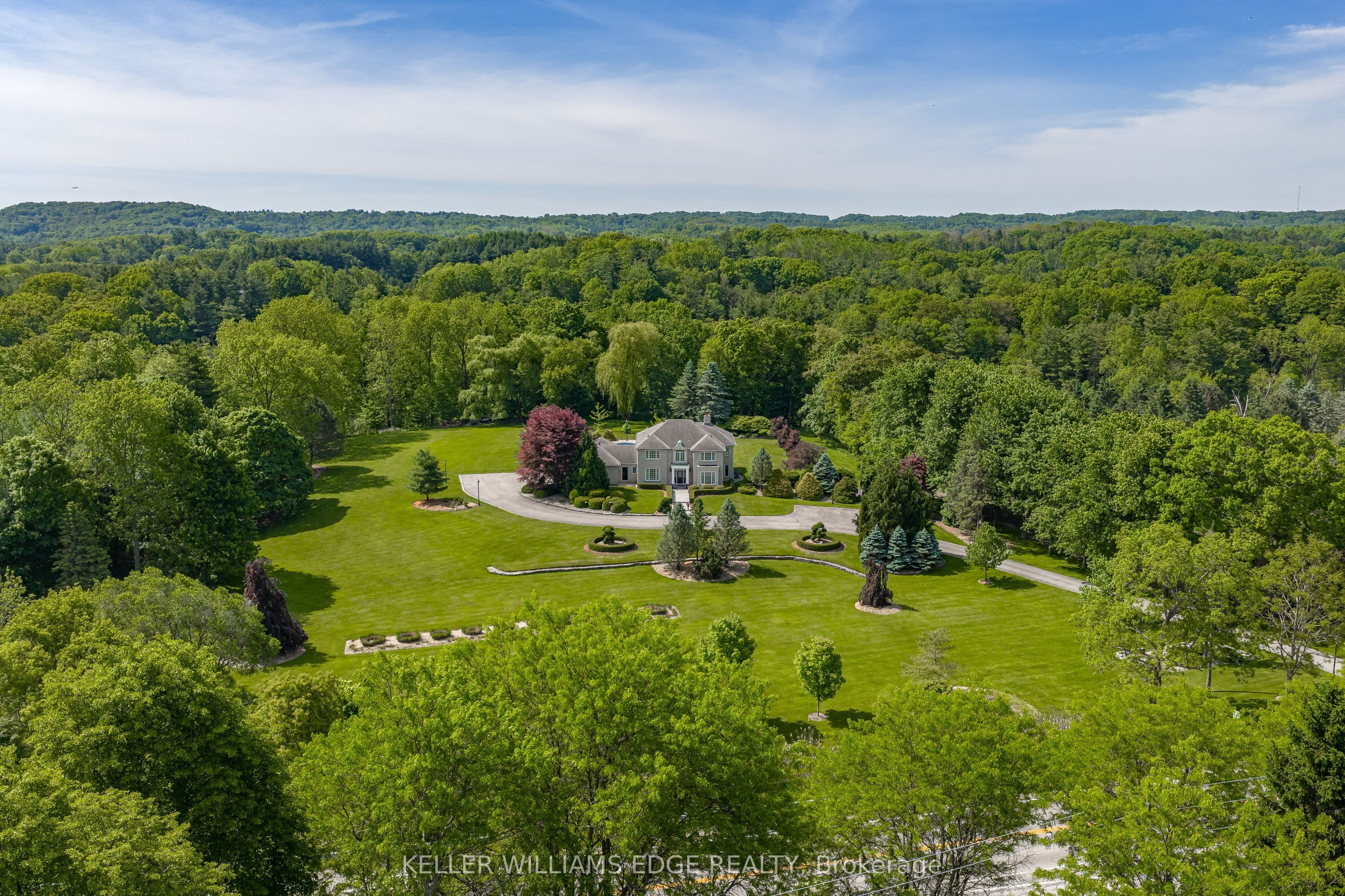 938 Governor's Road, Hamilton, ON L9H 5E3
