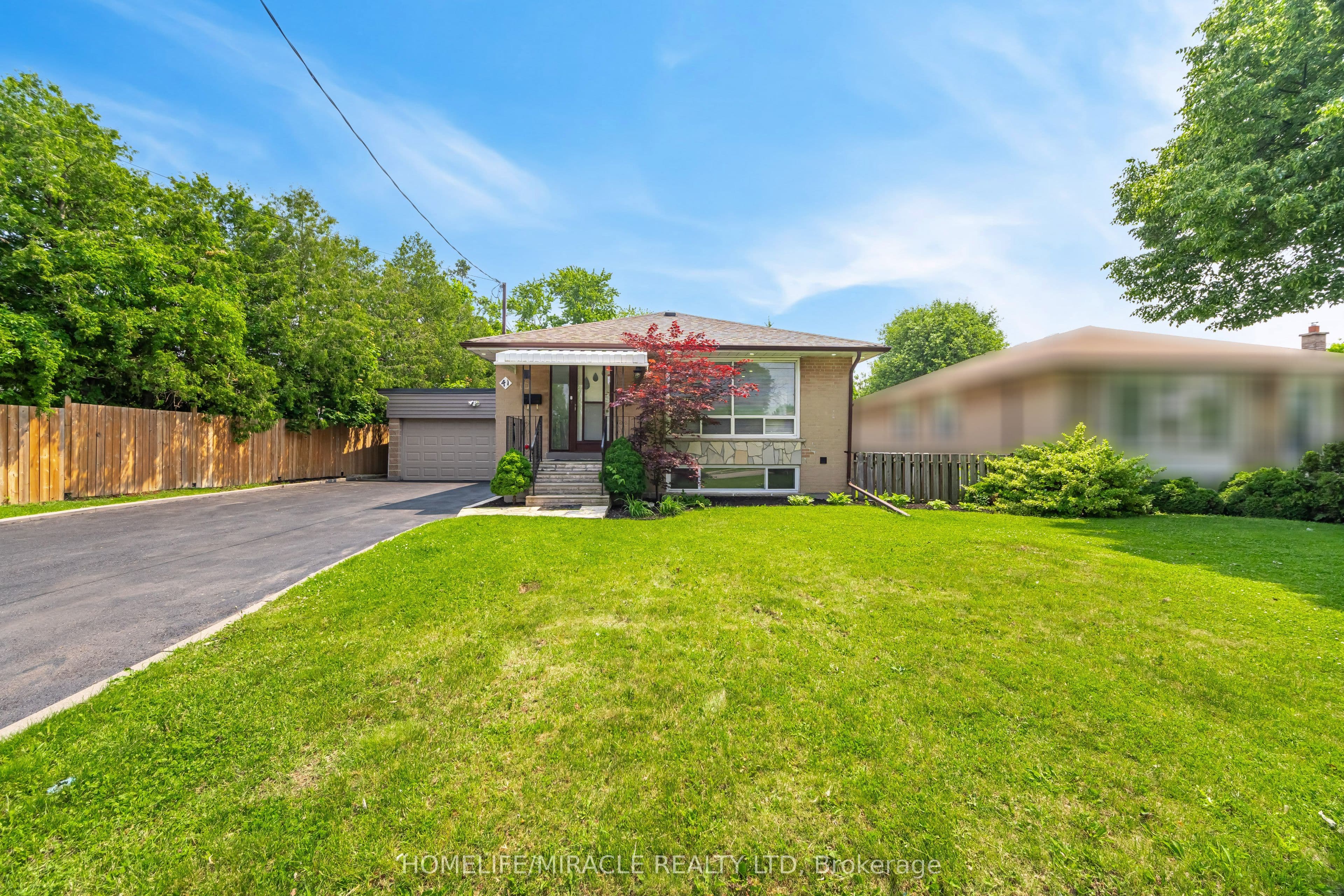 41 Bradstock Road, Toronto, ON M9M 1M9