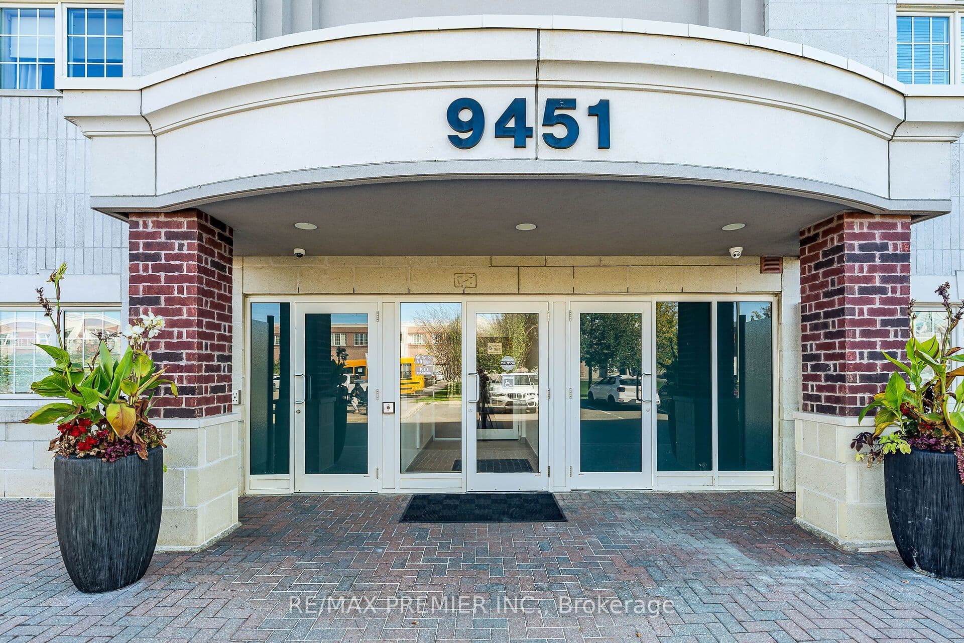 9451 Jane Street 304, Vaughan, ON L6A 4H7
