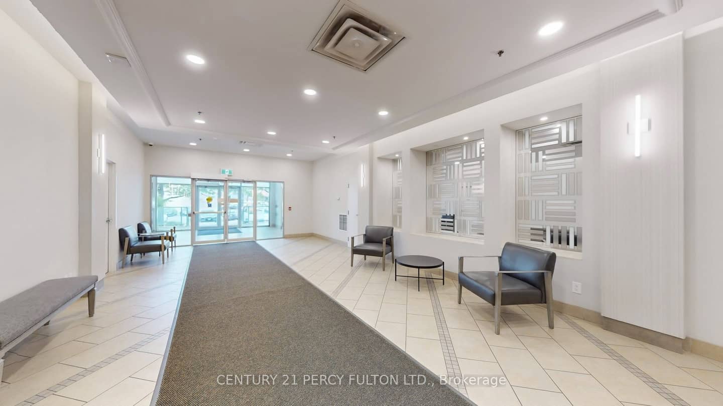 9 George Street N 1612, Brampton, ON L6X 0T6