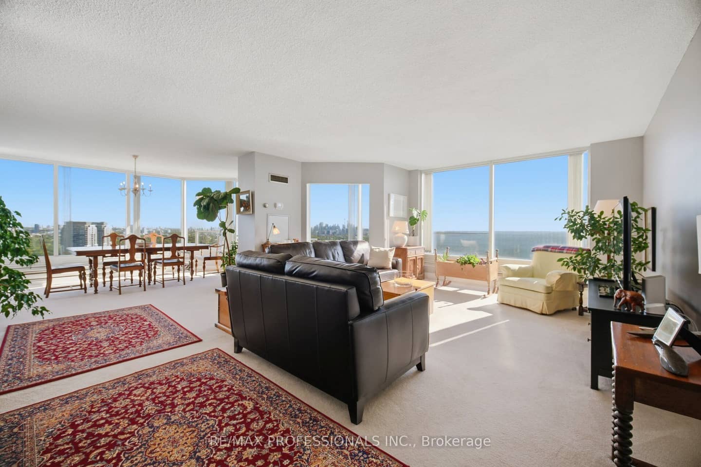 1 Palace Pier Court 4203, Toronto, ON M8V 3W9