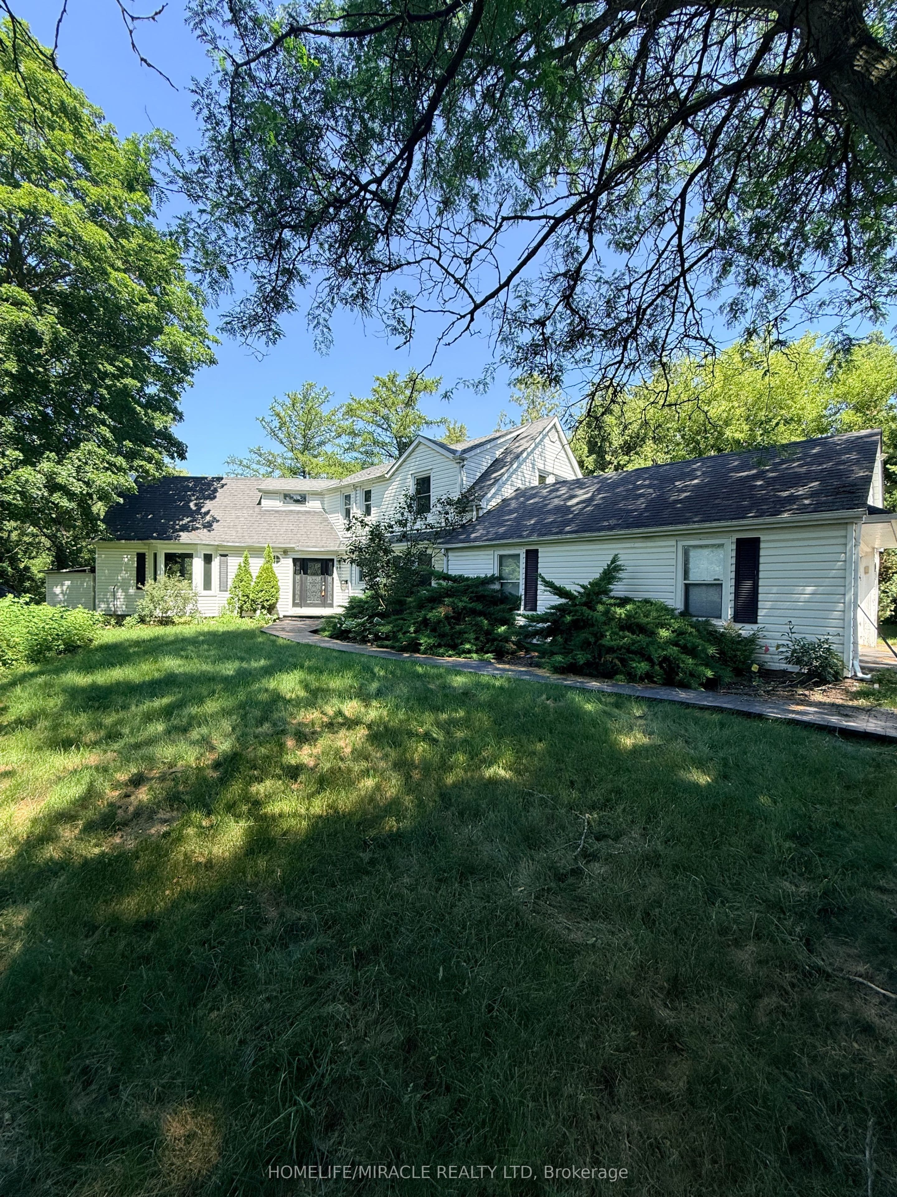 10 Yorkton Boulevard, Markham, ON L6C 0J9