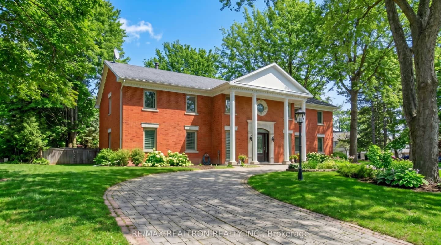 17 Old English Lane, Markham, ON L3T 2V1