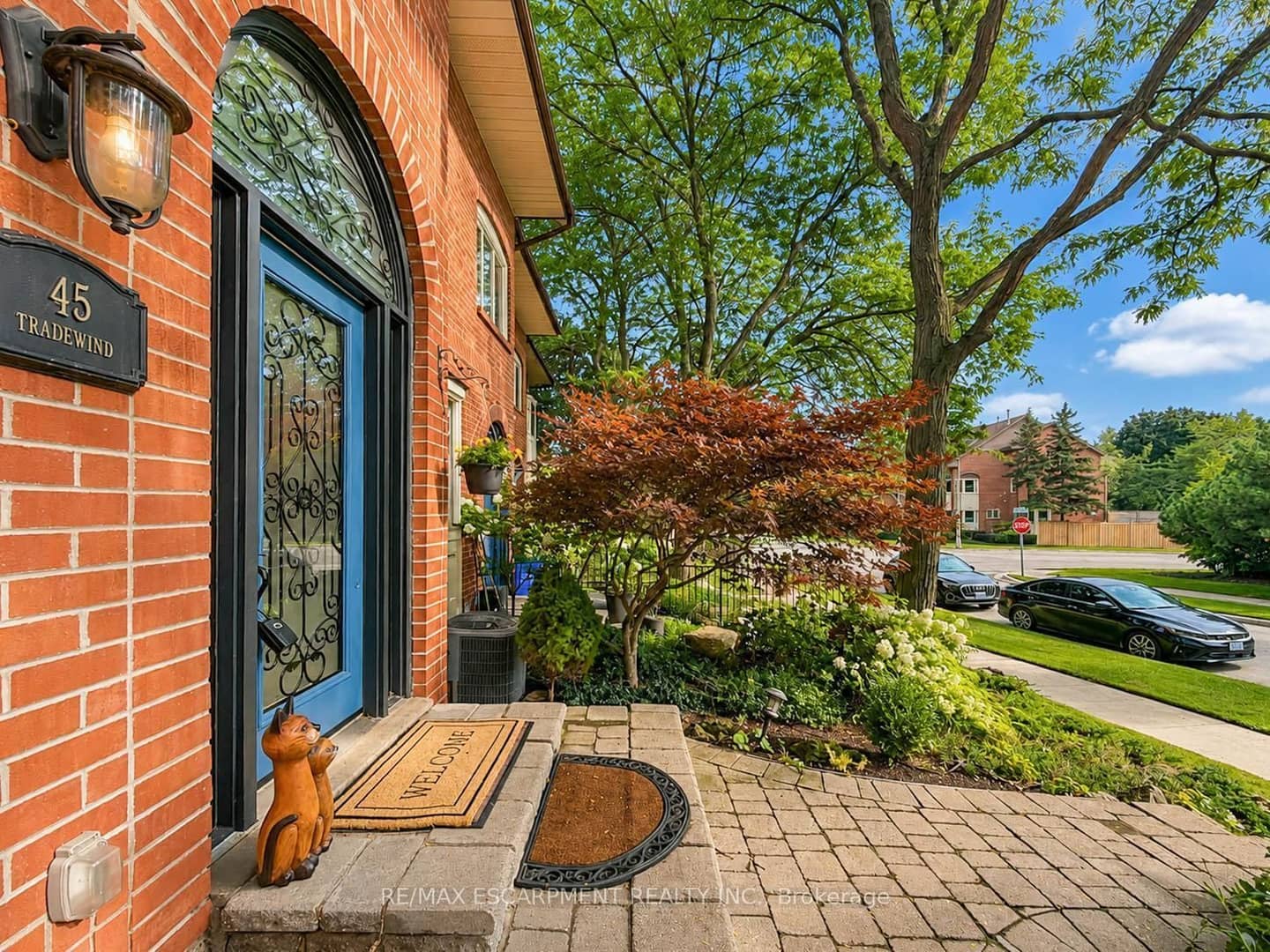 45 Tradewind Drive, Oakville, ON L6L 6K9