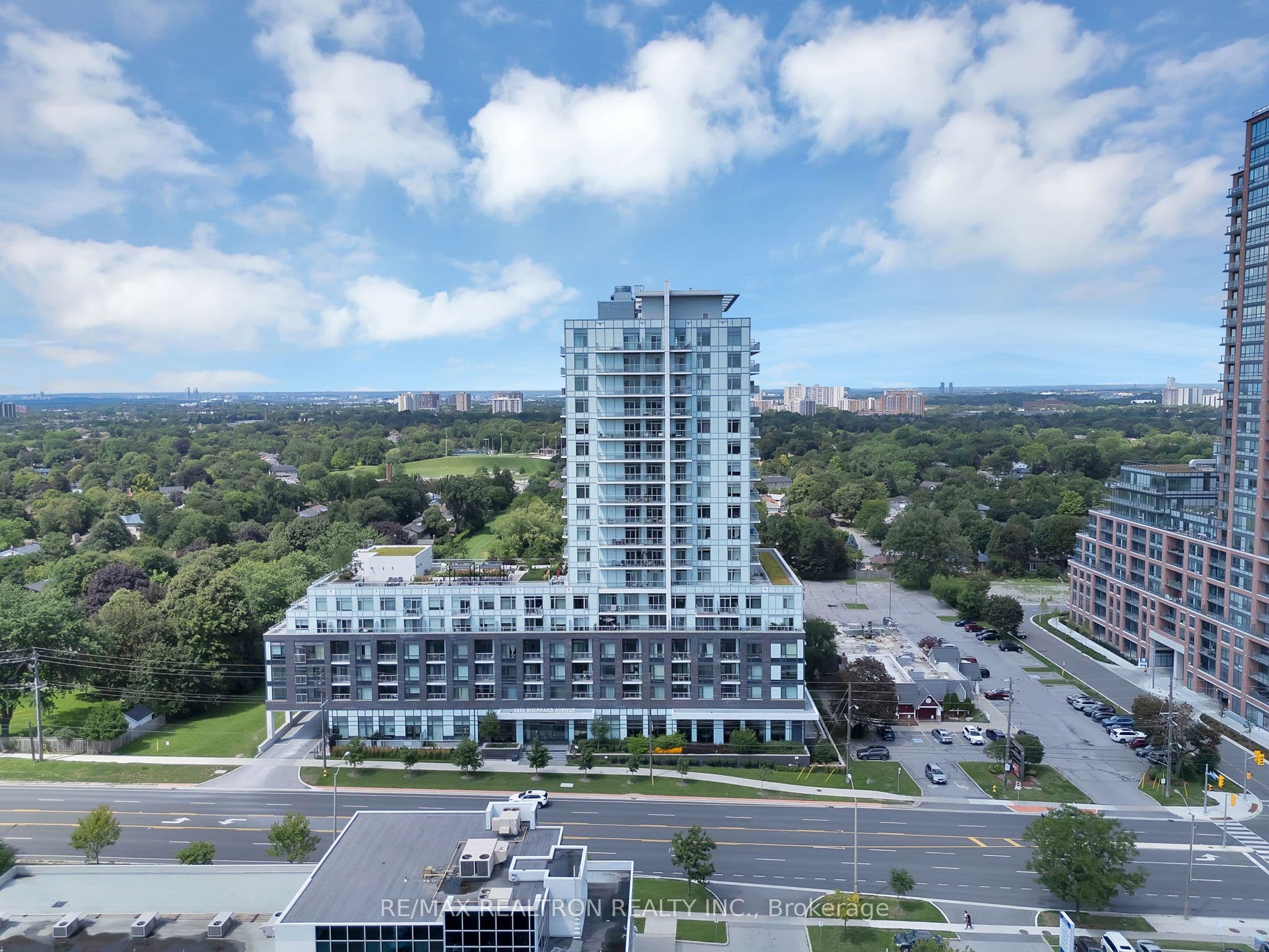3220 Sheppard Avenue E 1702, Toronto, ON M1T 0B7