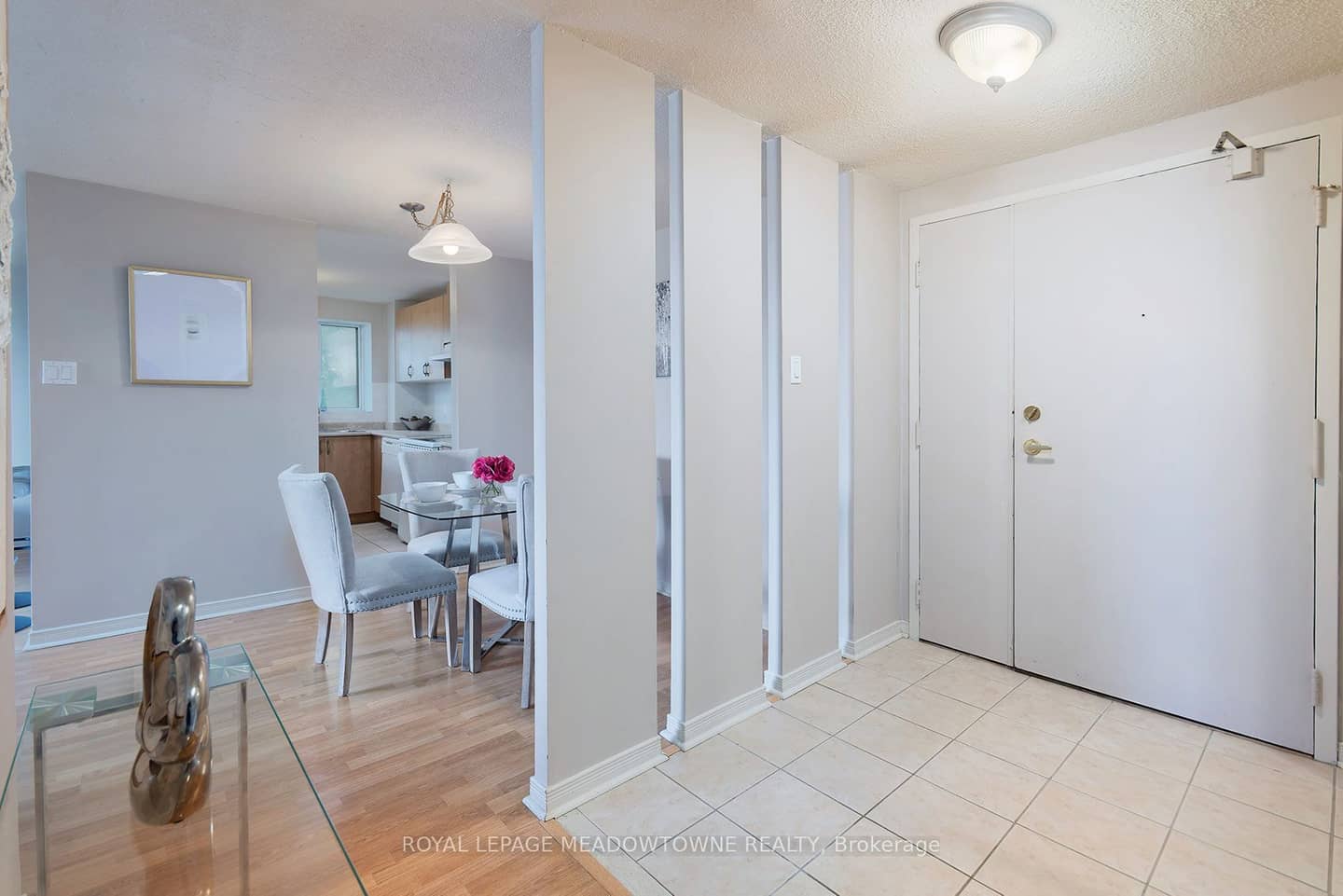 6720 Glen Erin Drive 206, Mississauga, ON L5N 3K8