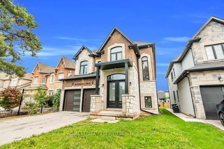 185 Burloak Drive, Oakville, ON L7L 4W4
