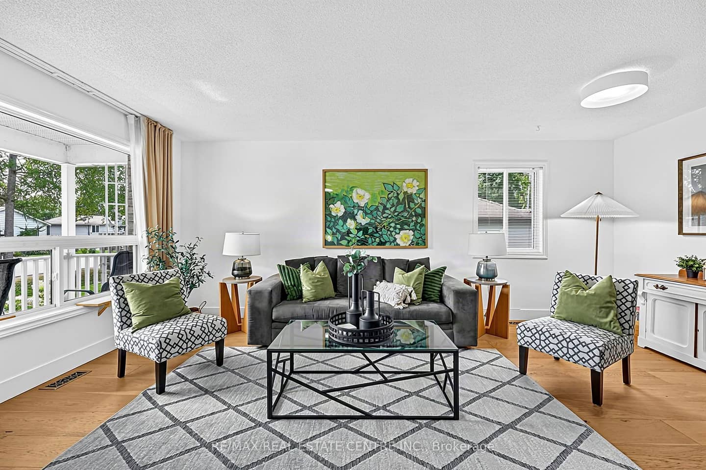 284 Woodycrest Avenue, Georgina, ON L4P 2W2