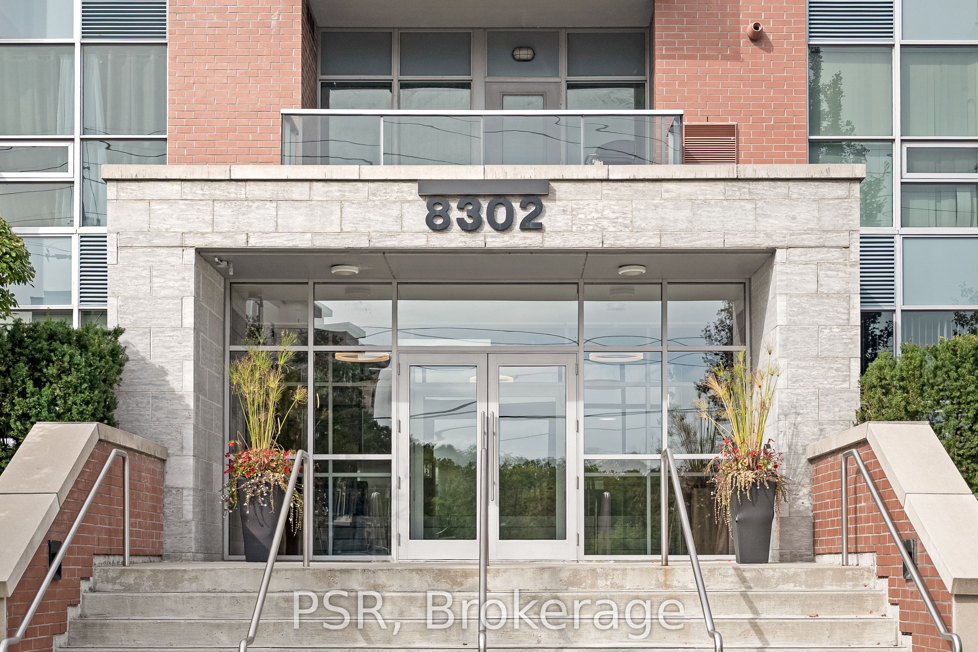 8302 Islington Avenue 202, Vaughan, ON L4L 0E6