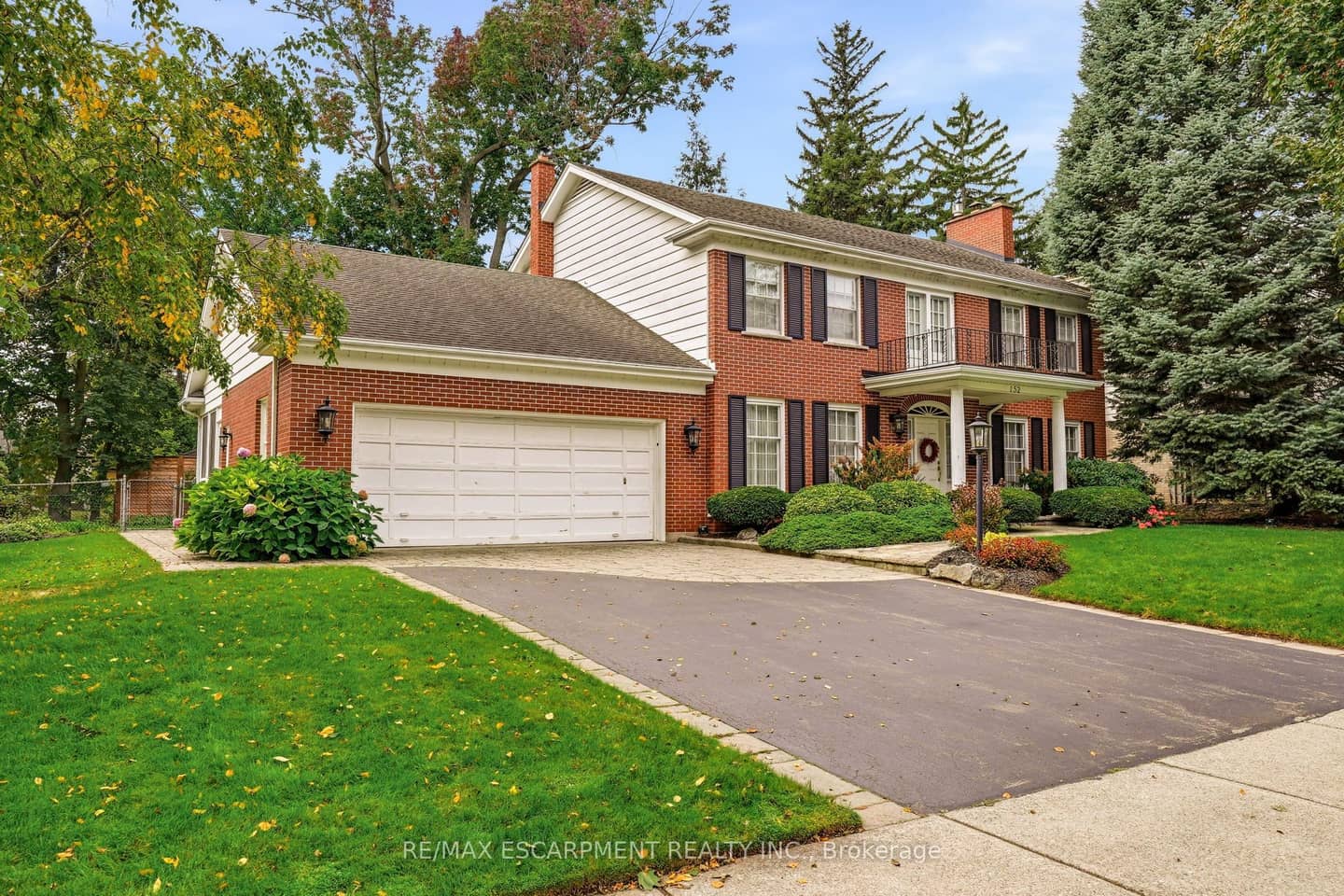 152 BRECKONDALE Court, Burlington, ON L7N 1X7