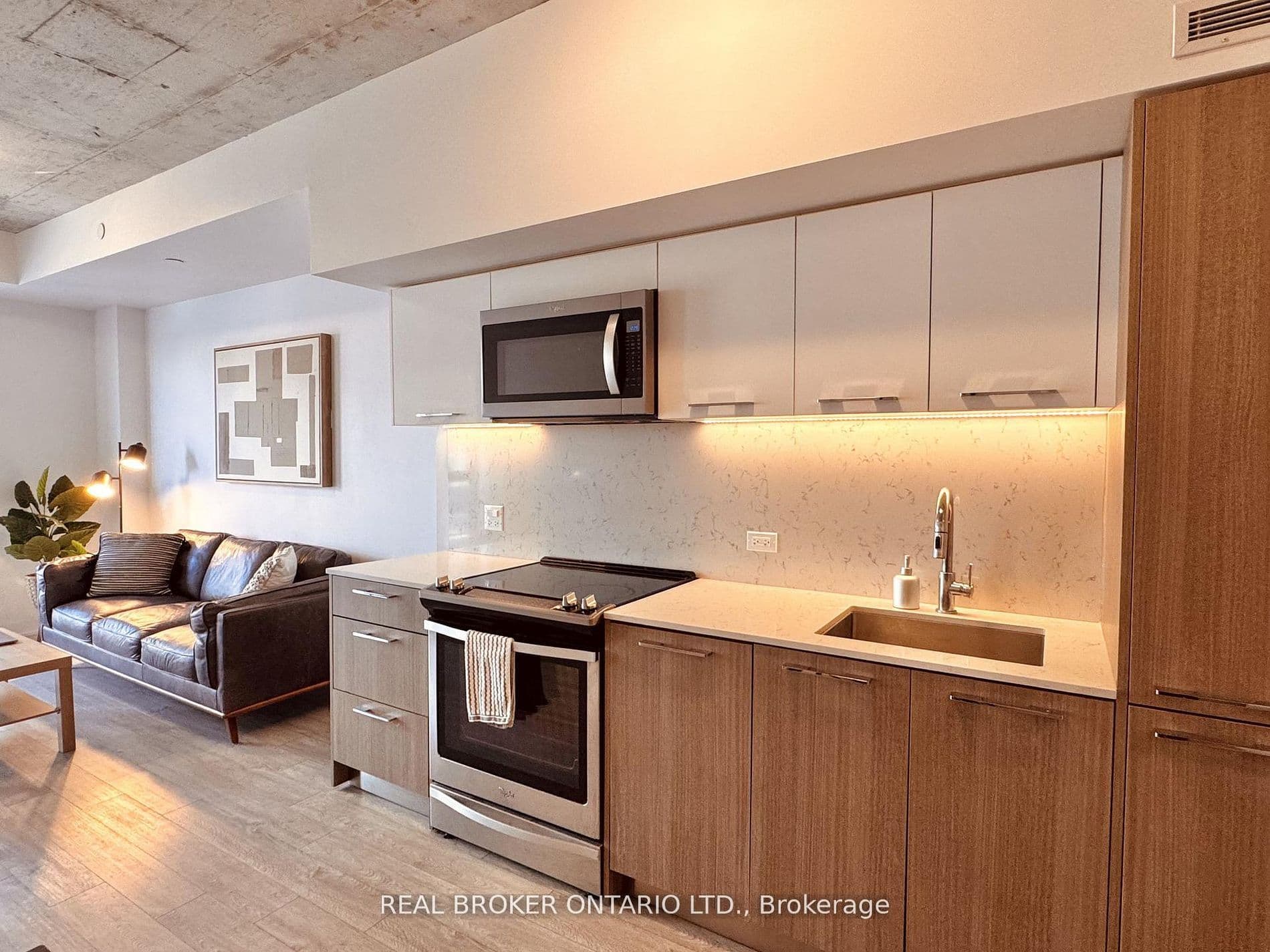 15 Baseball Place 717, Toronto, ON M4M 0E6