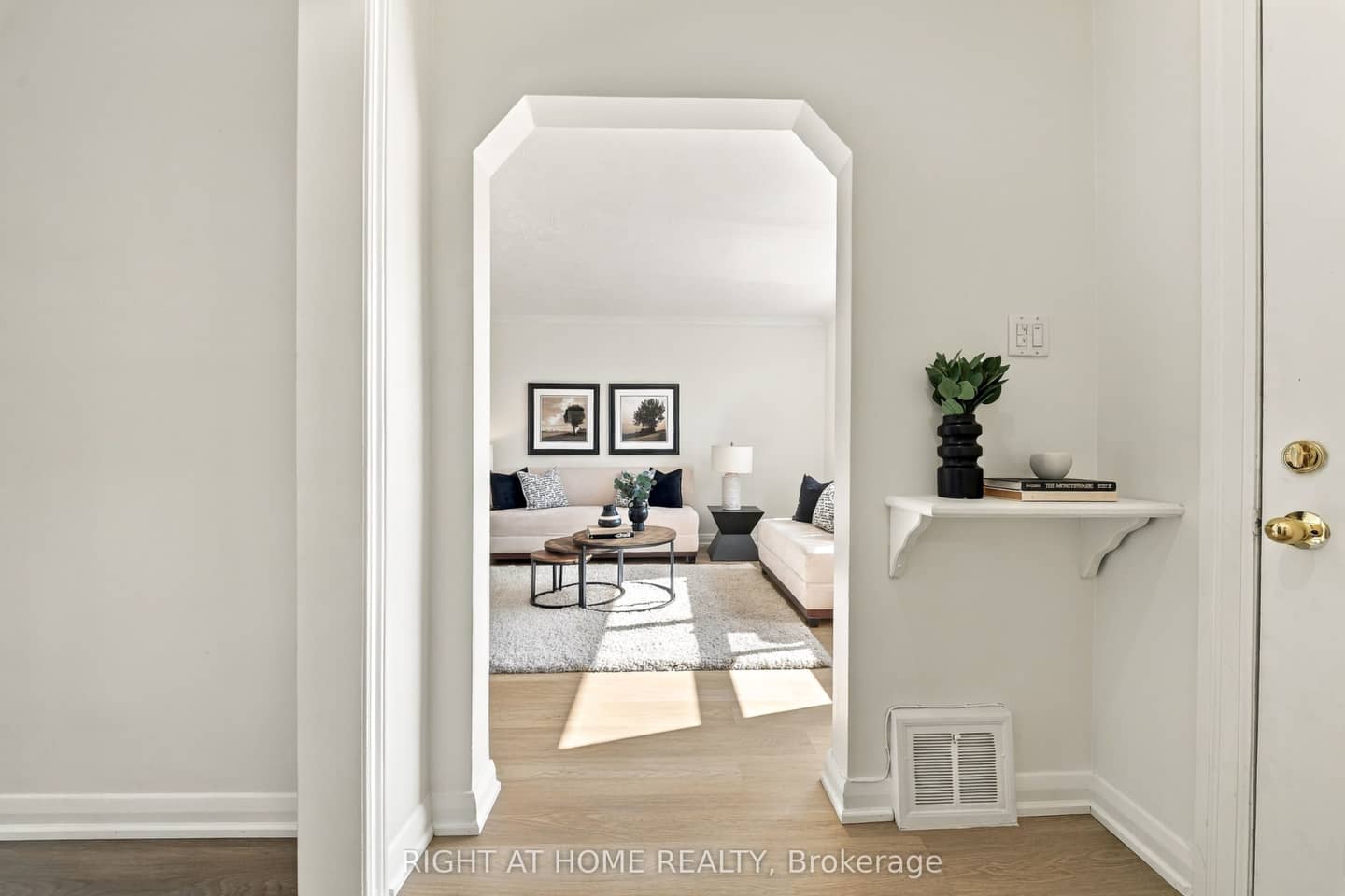 22 Katherine Road, Toronto, ON M3K 1H9