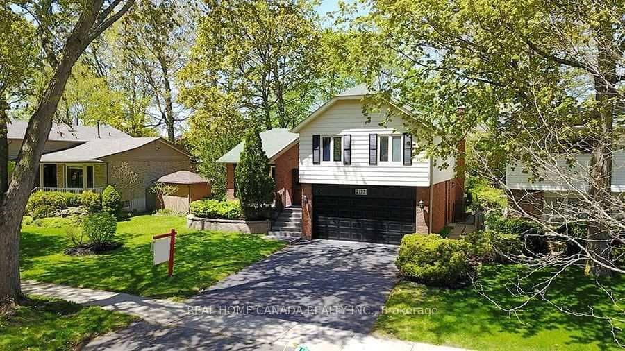 2197 Dunedin Road, Oakville, ON L6J 5V2