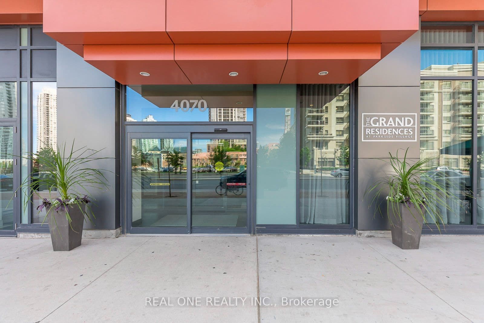 4070 Confederation Parkway 3607, Mississauga, ON L5B 0E9