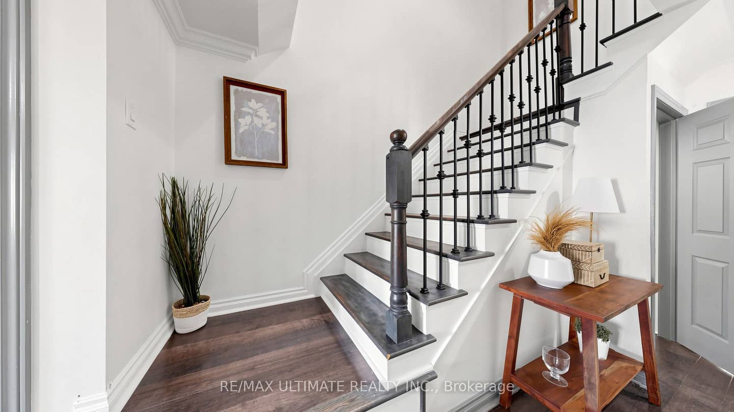 131 Foxchase Avenue, Vaughan, ON L4L 9H6