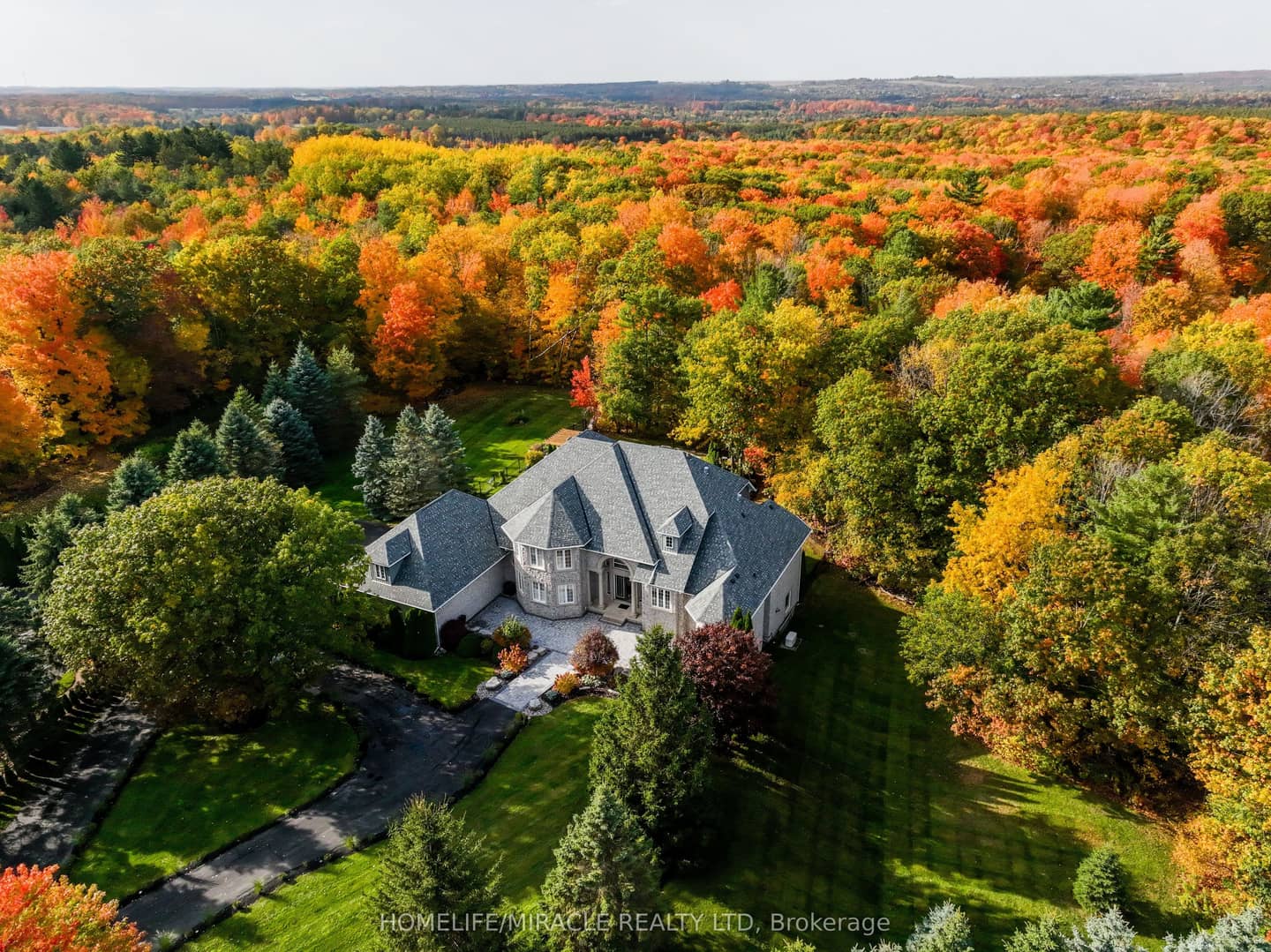12 Deer Run, Uxbridge, ON L9P 0K9