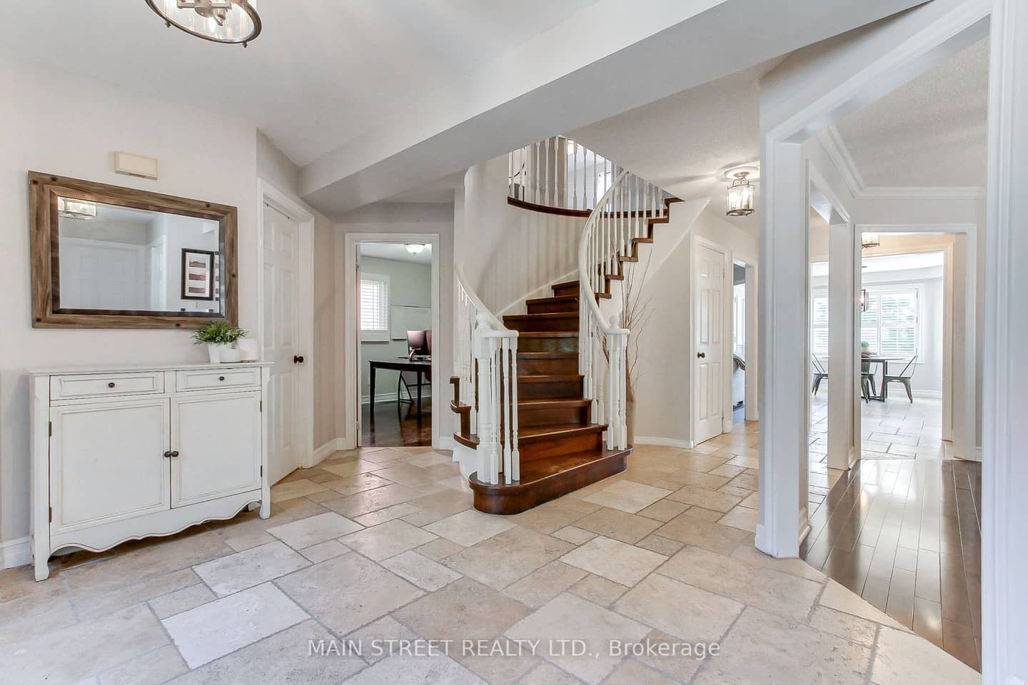 14 Mcgee Crescent, Aurora, ON L4G 6L8