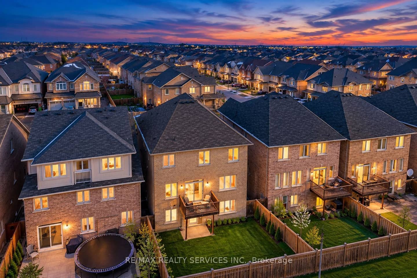 5452 Meadowcrest Avenue, Mississauga, ON L5M 0N1