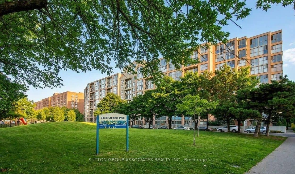 65 Scadding Avenue 501, Toronto, ON M5A 4L1