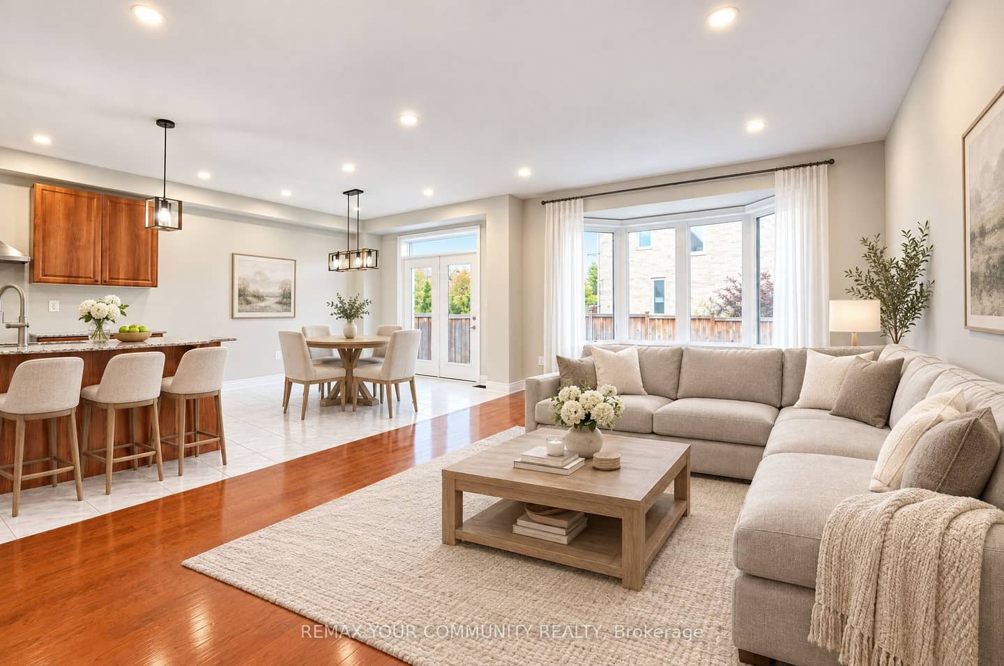 131 KILLINGTON Avenue, Vaughan, ON L4H 3Z6