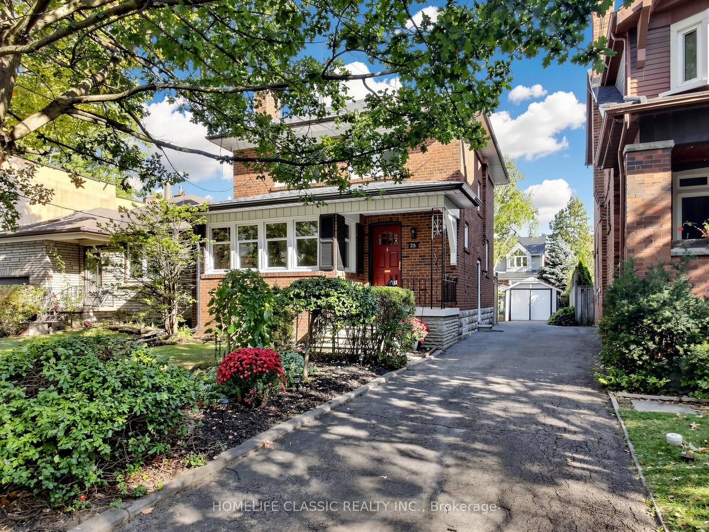 25 Dartmouth Crescent, Toronto, ON M8V 1W9