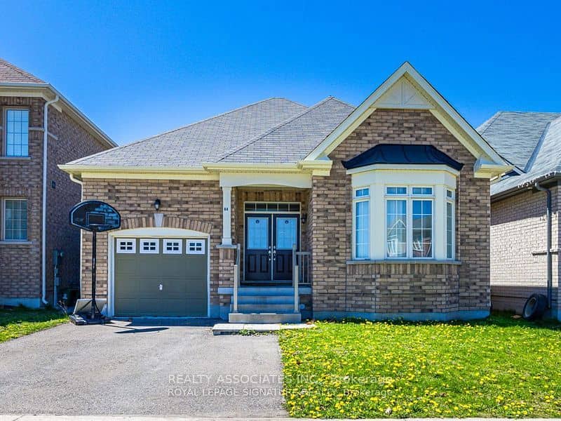 64 Pedwell Street, Clarington, ON L1B 0E1