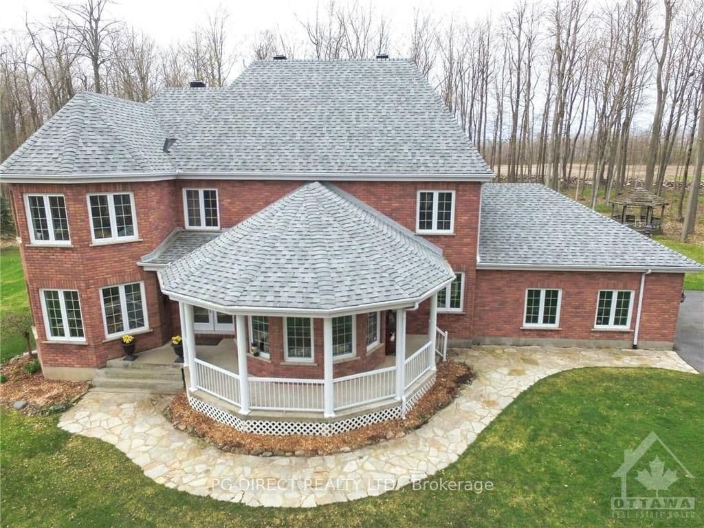 4926 JOHNSON Road, South Glengarry, ON K0C 2J0