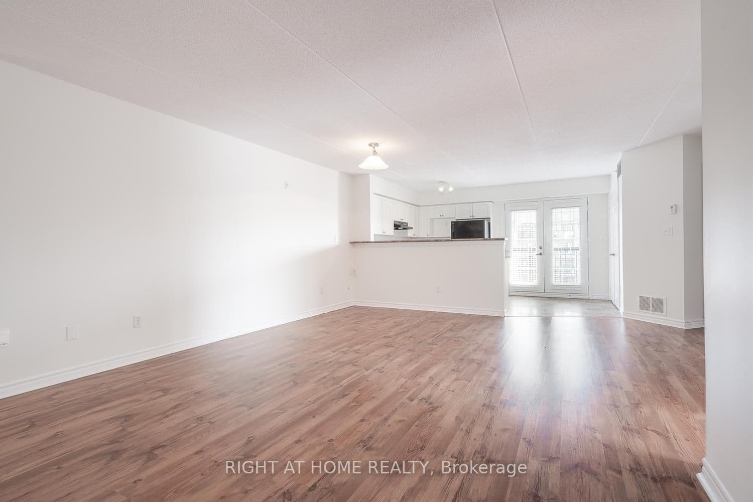1471 Maple Avenue 302, Milton, ON L9T 0B4