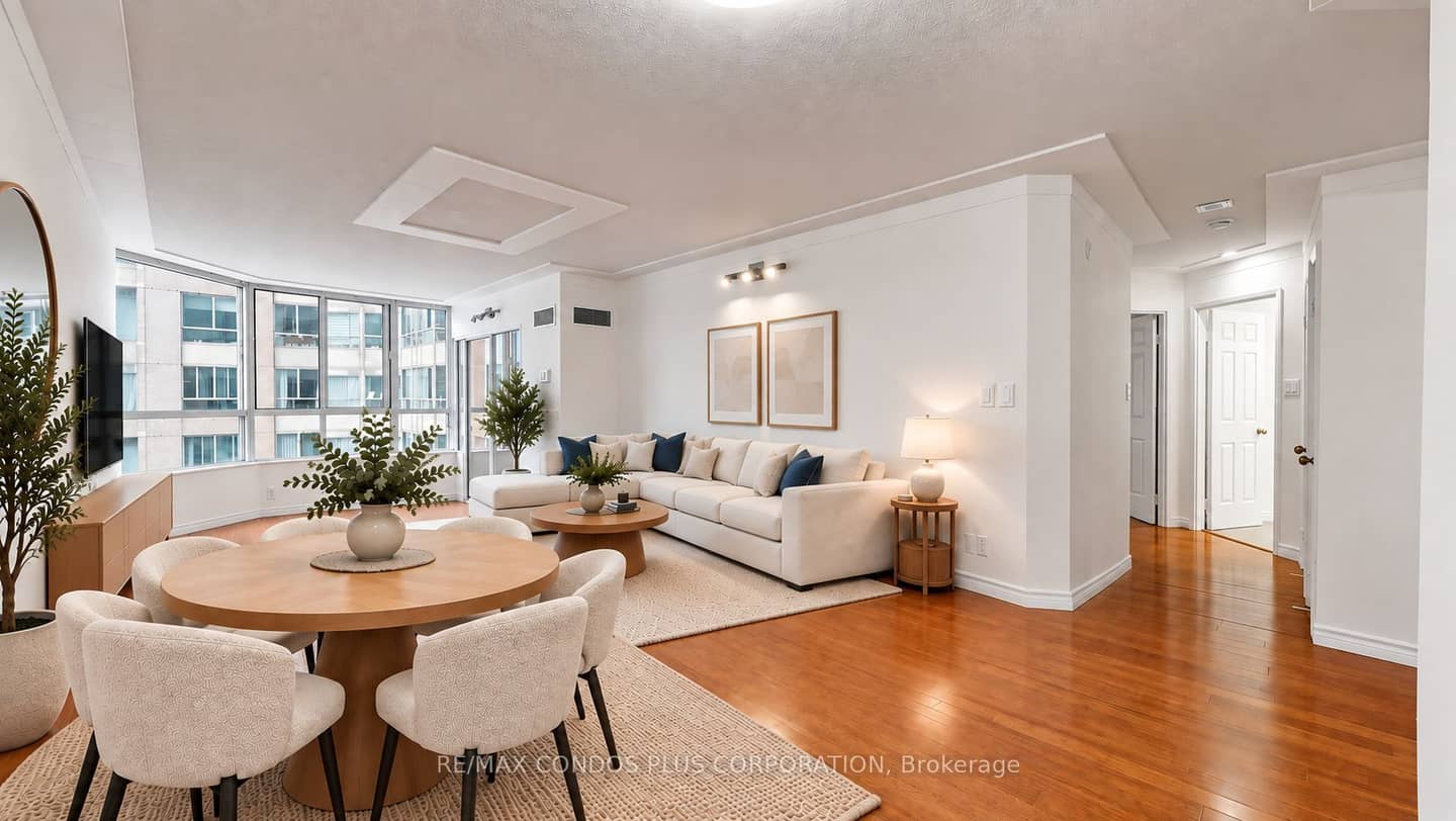 717 Bay Street 702, Toronto, ON M5G 2J9