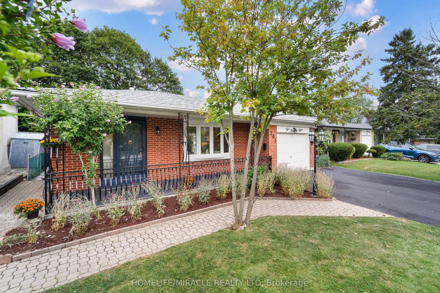 203 Centennial Road, Toronto, ON M1C 2A2