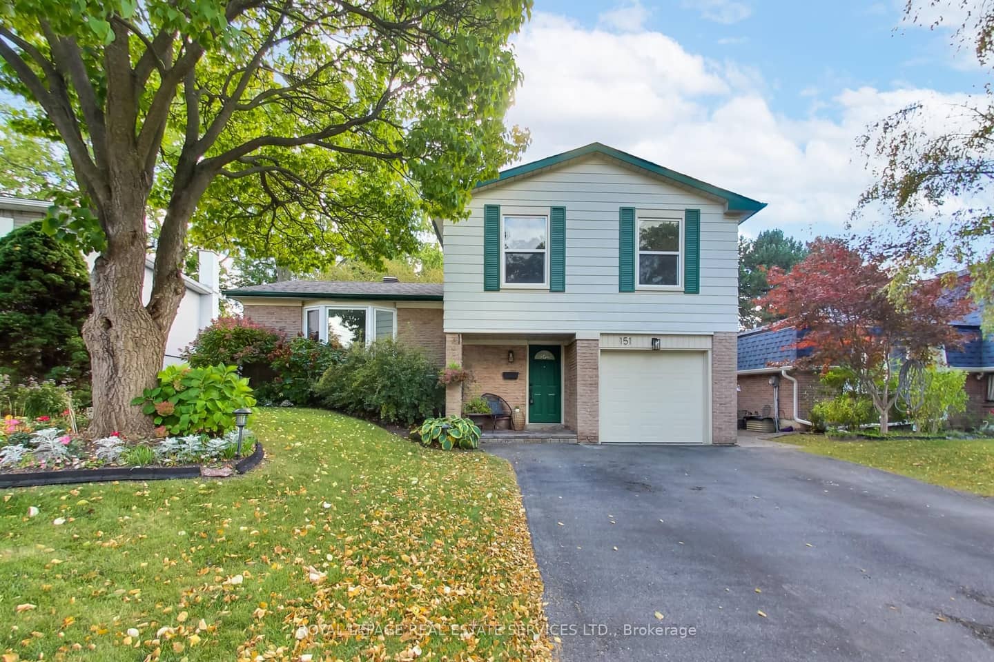 151 Cliffwood Road, Toronto, ON M2H 2E3