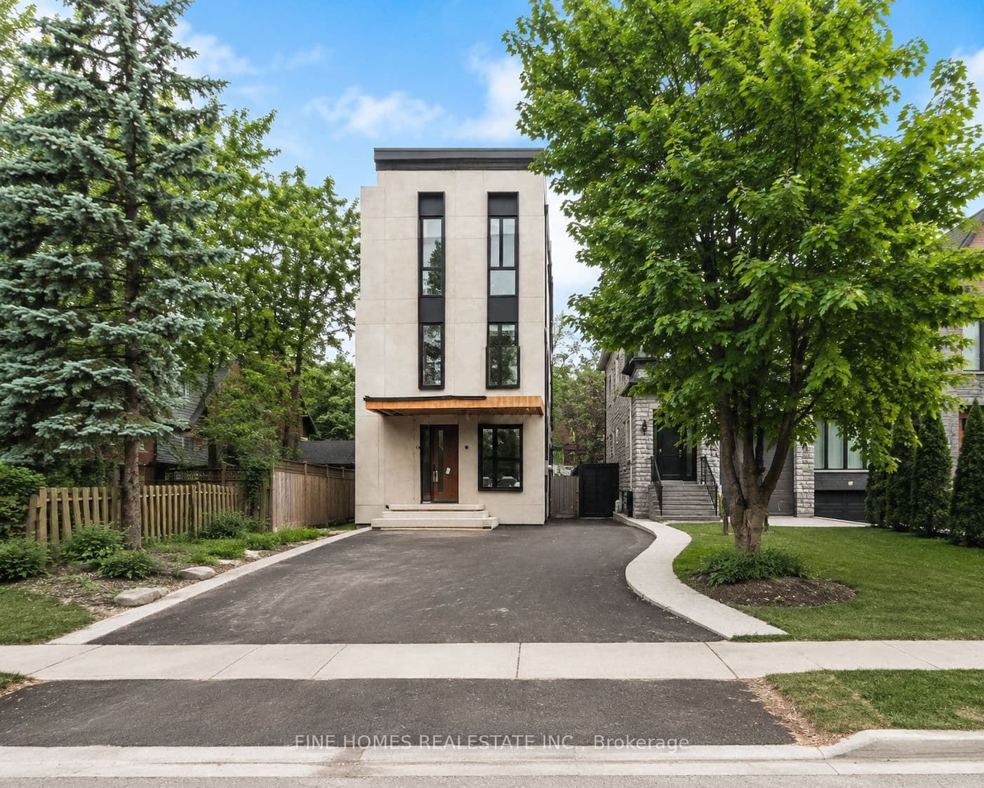 47 Yonge Boulevard, Toronto, ON M5M 3G7
