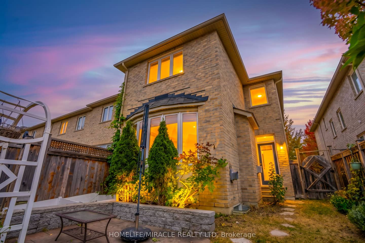 36 Cedarcrest Street, Caledon, ON L7C 3P9