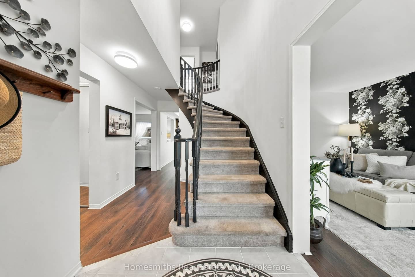 45 Granville Drive, Clarington, ON L1E 2W8