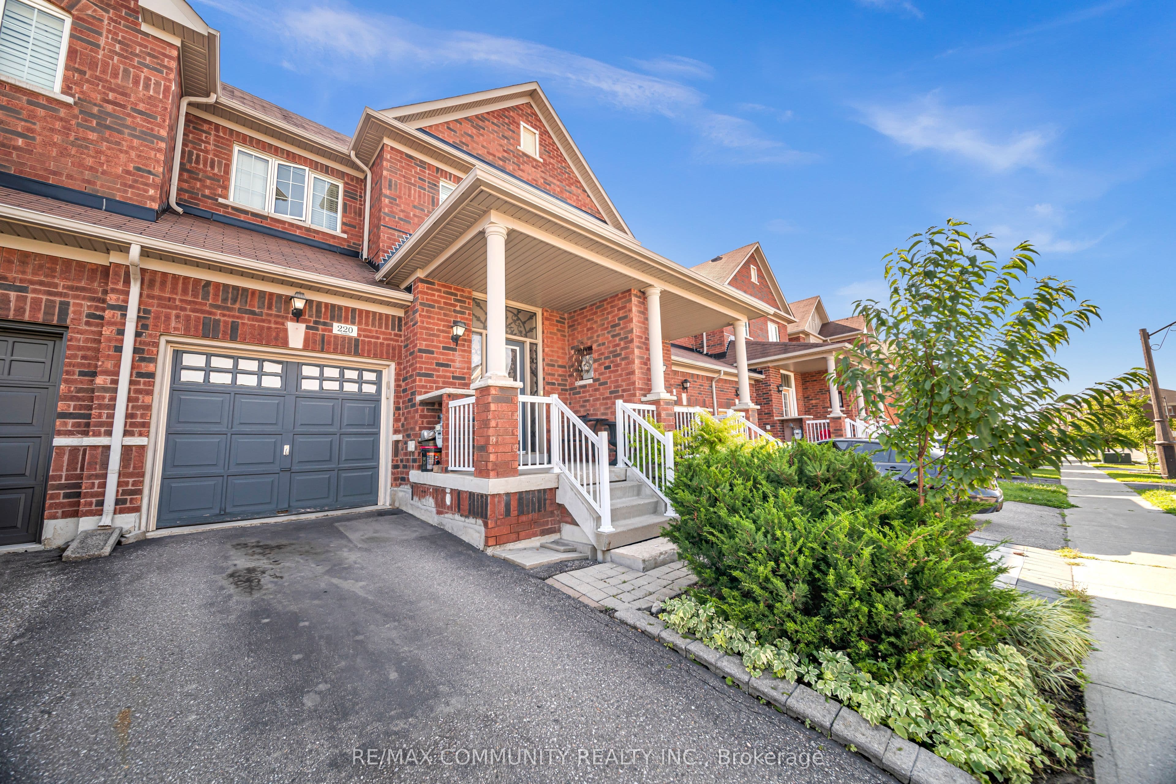 220 Lageer Drive, Whitchurch-Stouffville, ON L4A 0X1