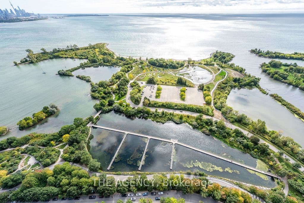20 Shore Breeze Drive 4208, Toronto, ON M8V 1A1