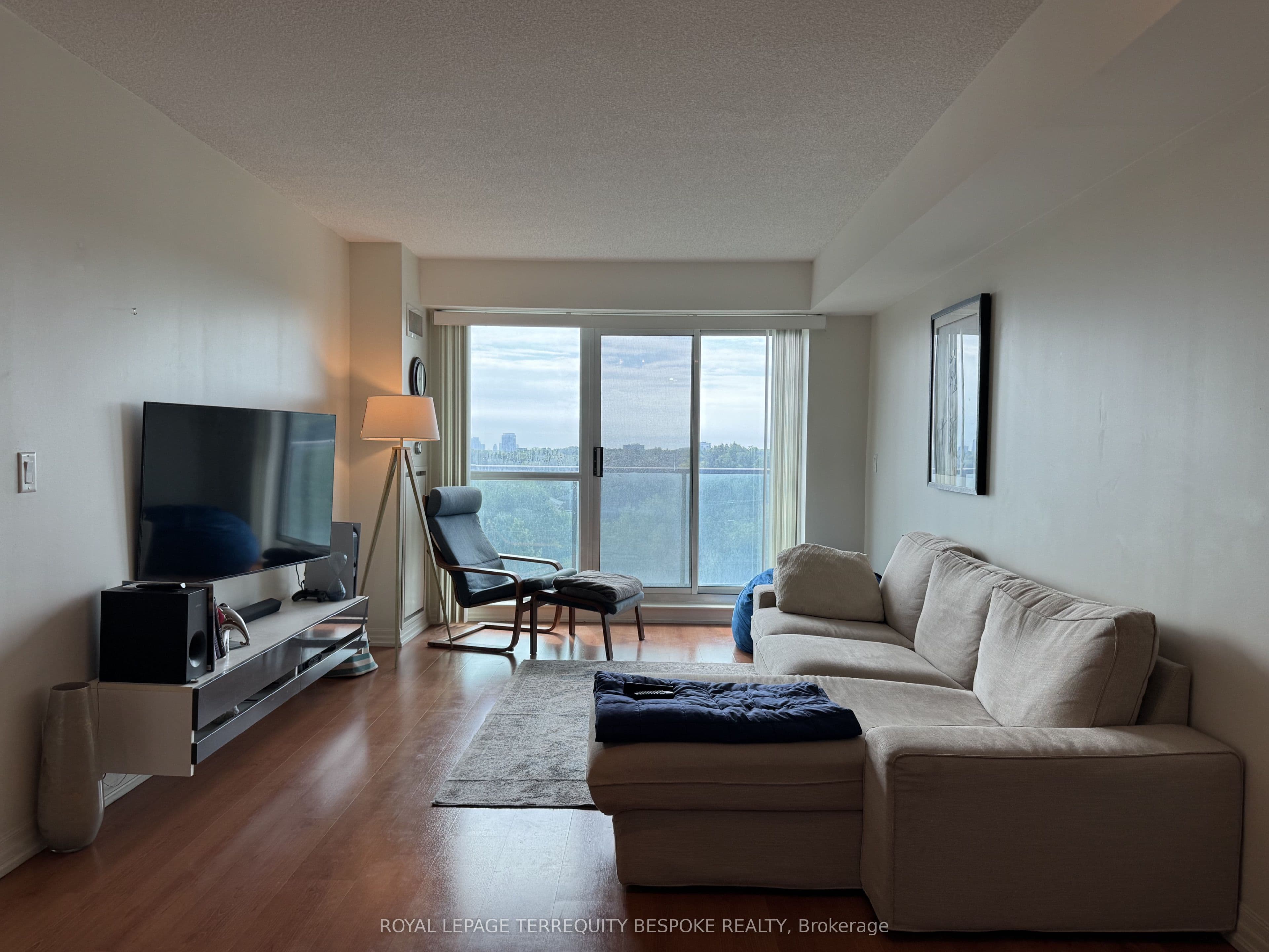 1403 Royal York Boulevard 614, Toronto, ON M9P 0A1