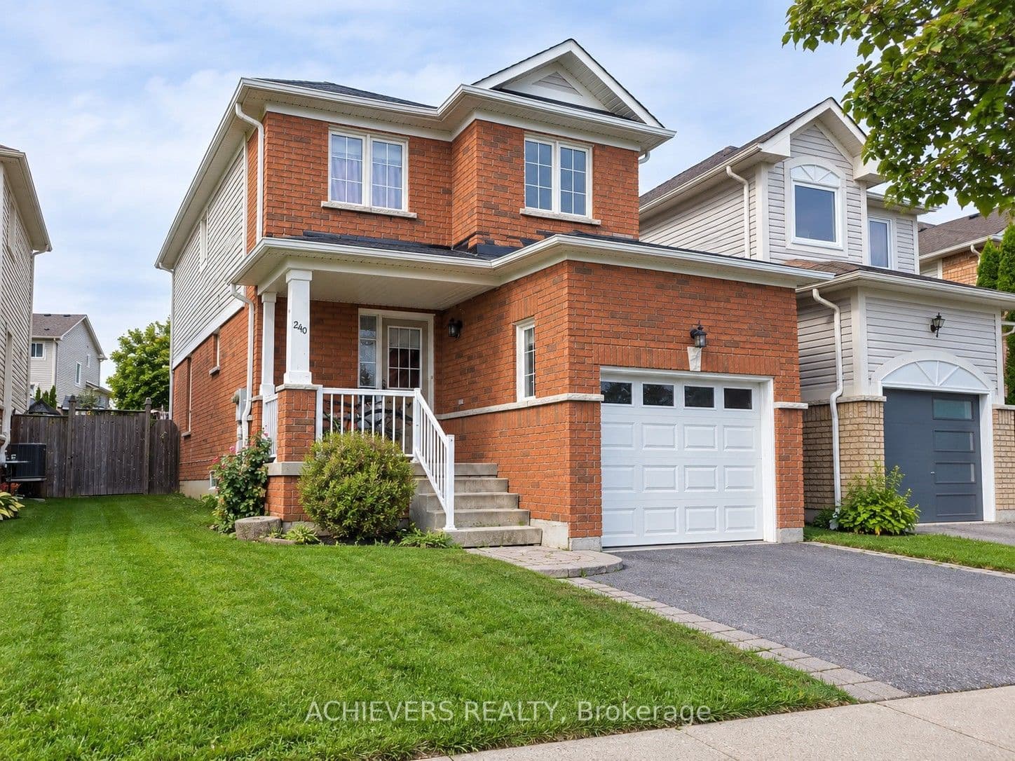240 SCOTTSDALE Drive, Clarington, ON L1C 5L1