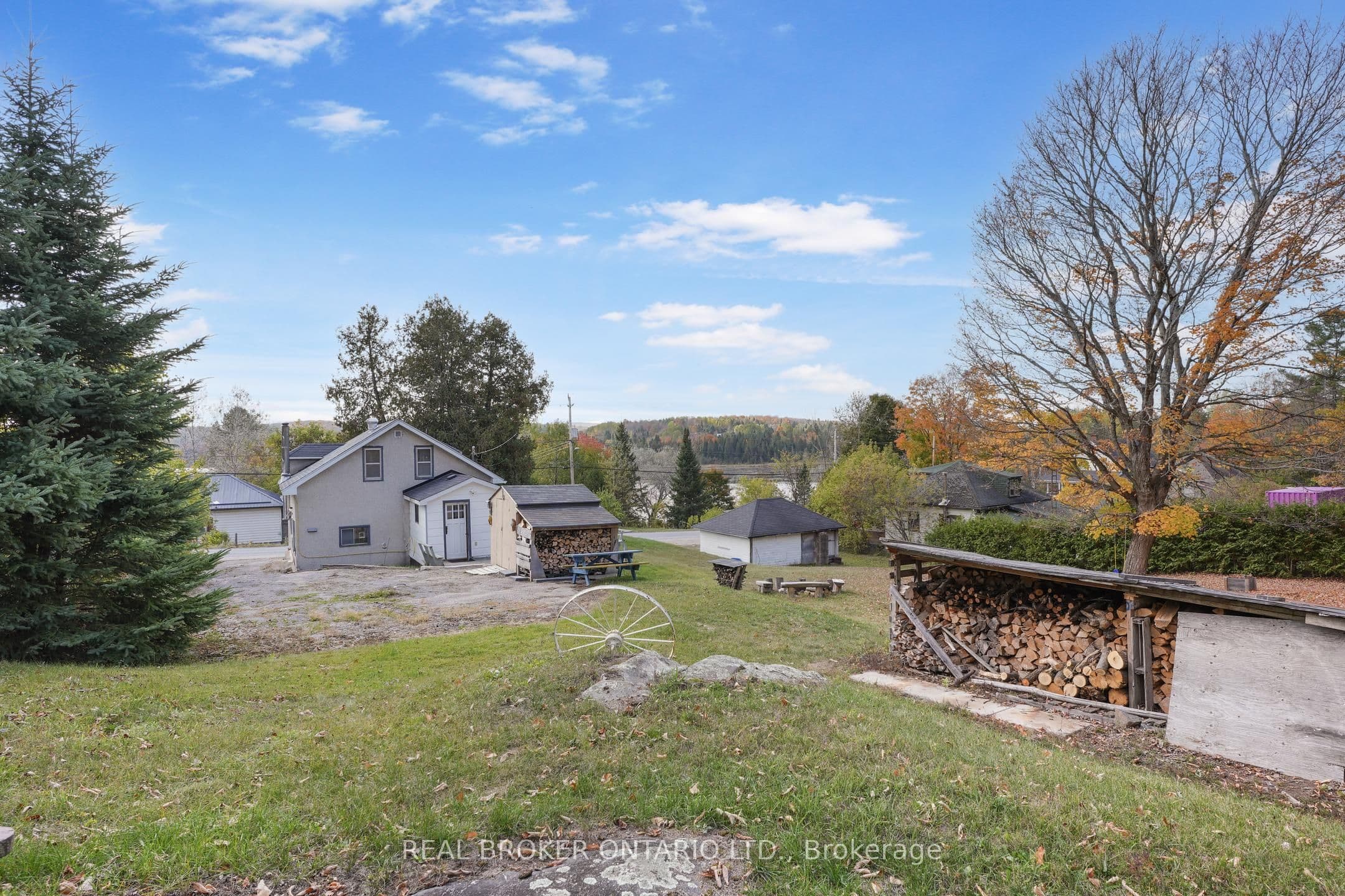 79 & 85 Bridge Street, Addington Highlands, ON K0H 1L0