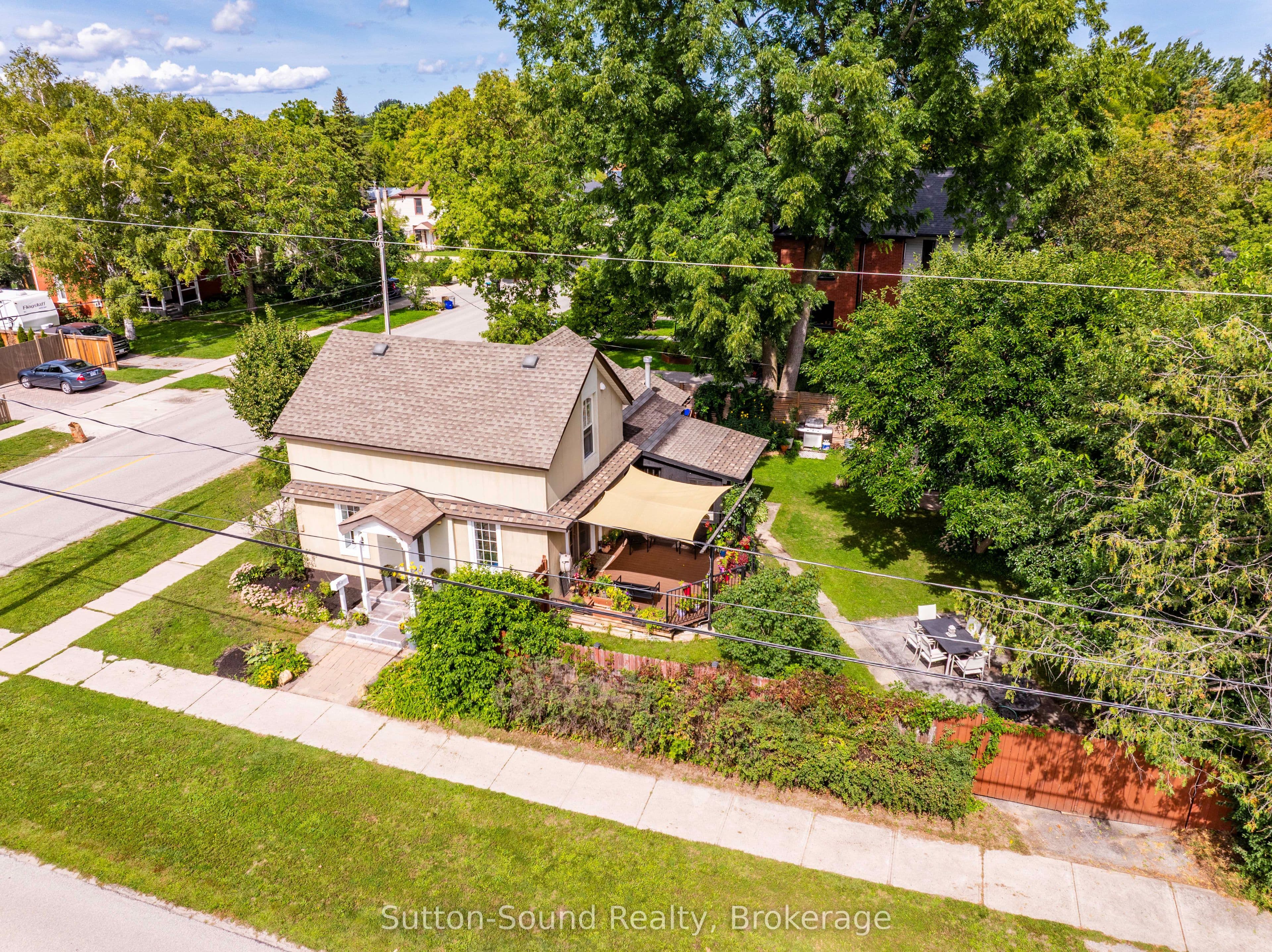 307 Fourth Street W, Collingwood, ON L9Y 3B2