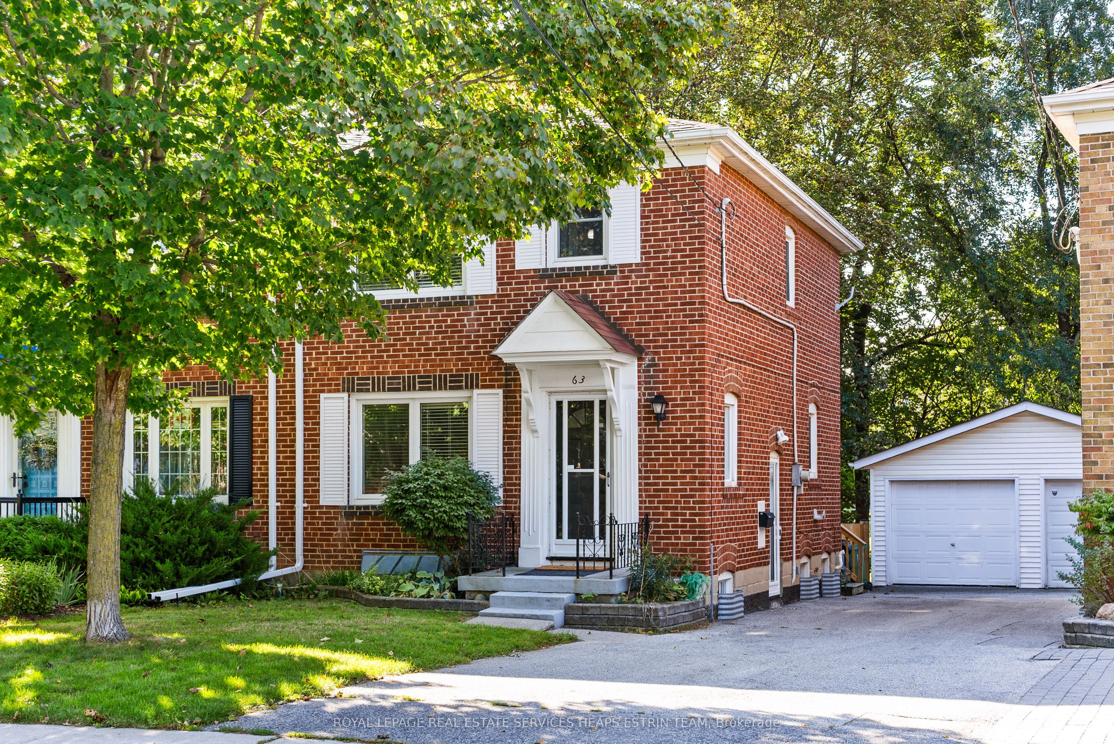 63 Thursfield Crescent, Toronto, ON M4G 2N4