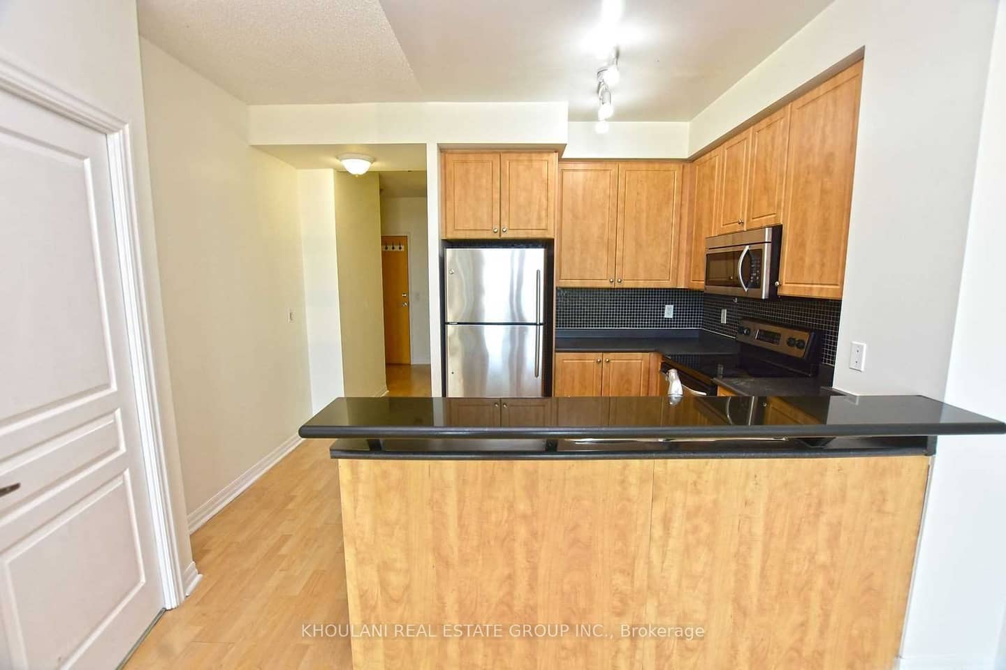 220 Burnhamthorpe Road 2201, Mississauga, ON L5B 4N4