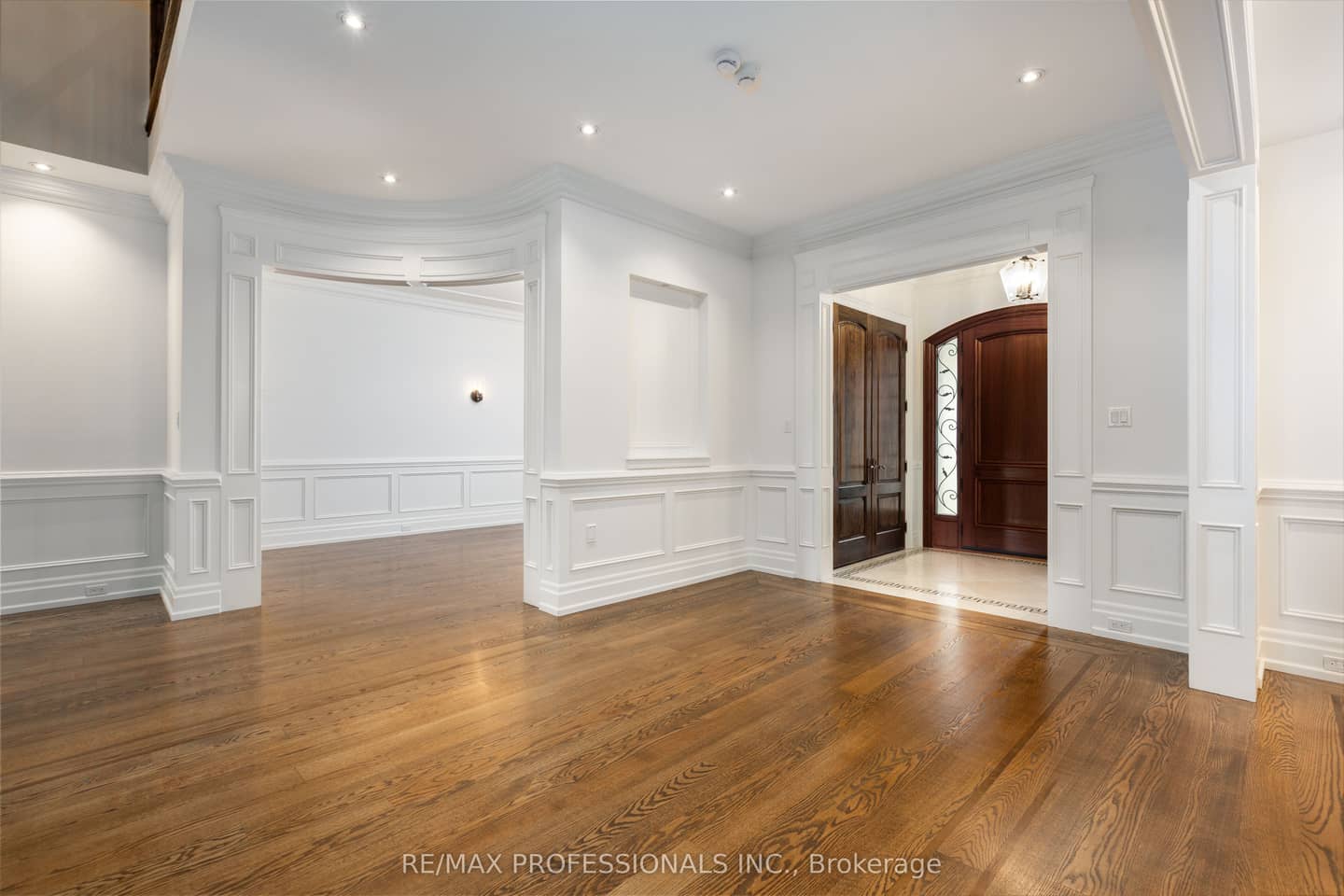 191 Edenbridge Drive, Toronto, ON M9A 3G7