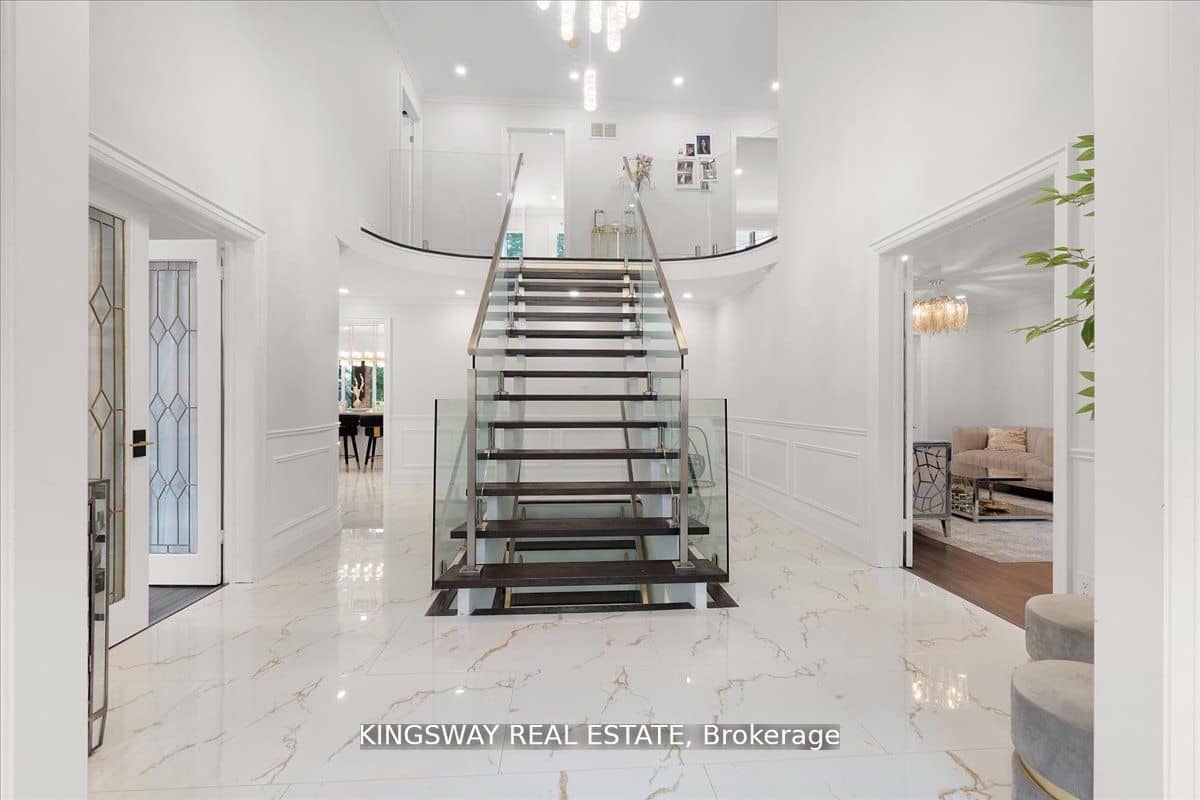 265 Wycliffe Avenue, Vaughan, ON L4L 3N7