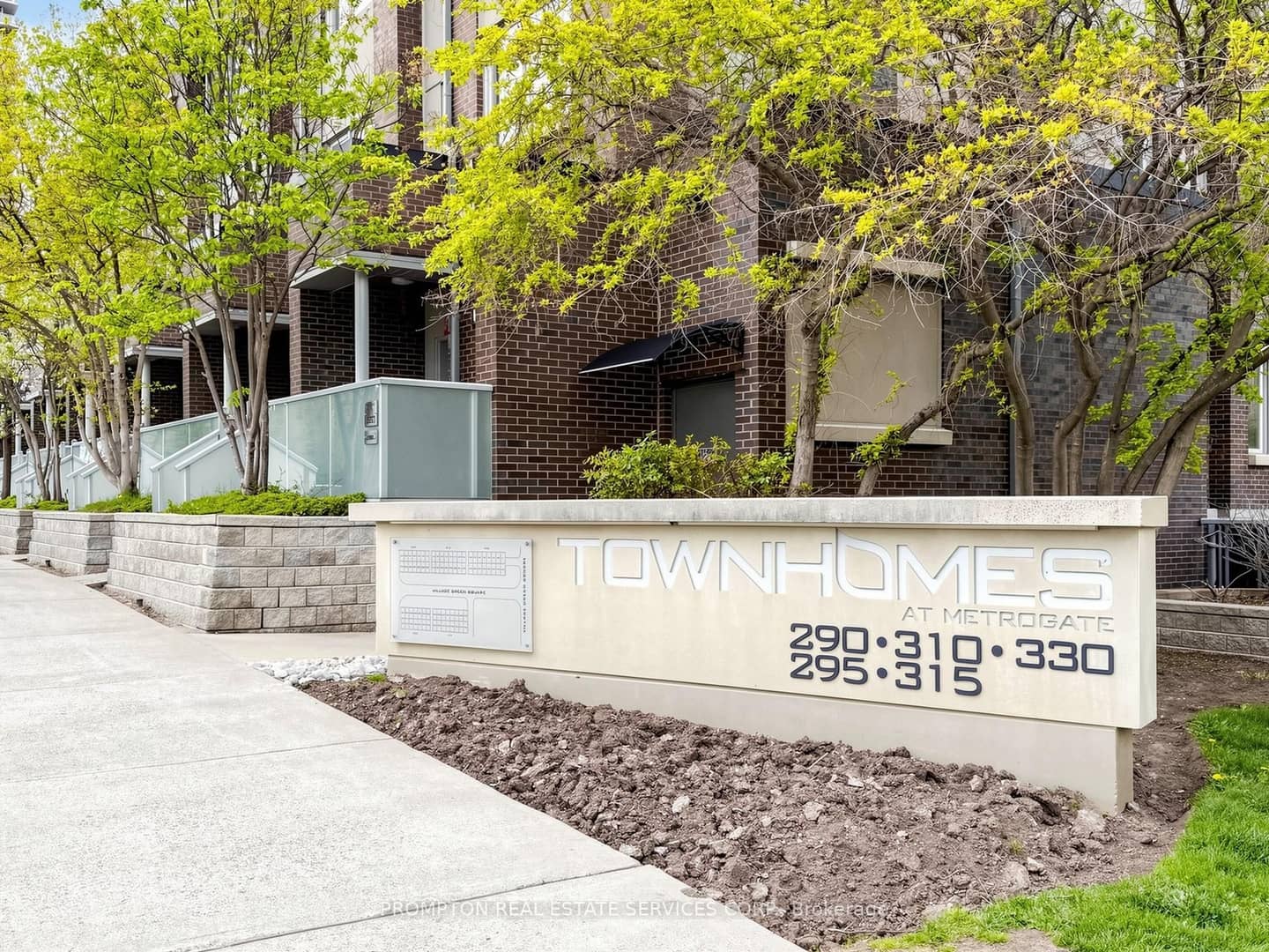 330 Village Green Square TH3, Toronto, ON M1S 0L1